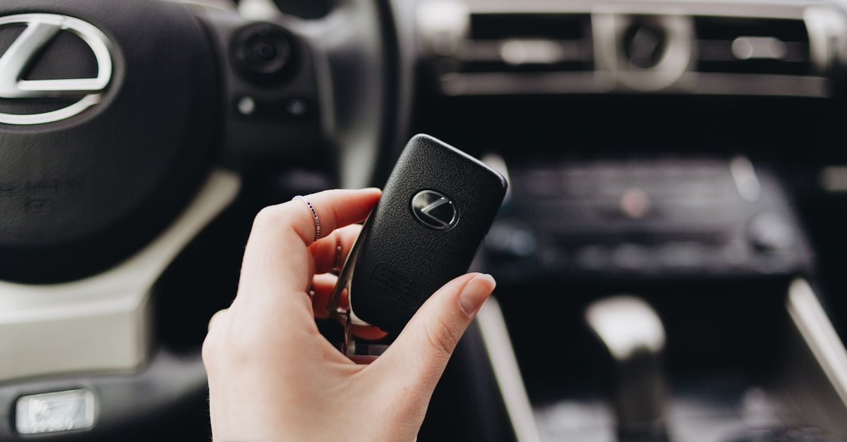 Toyota car key fob — Bolt Locksmiths